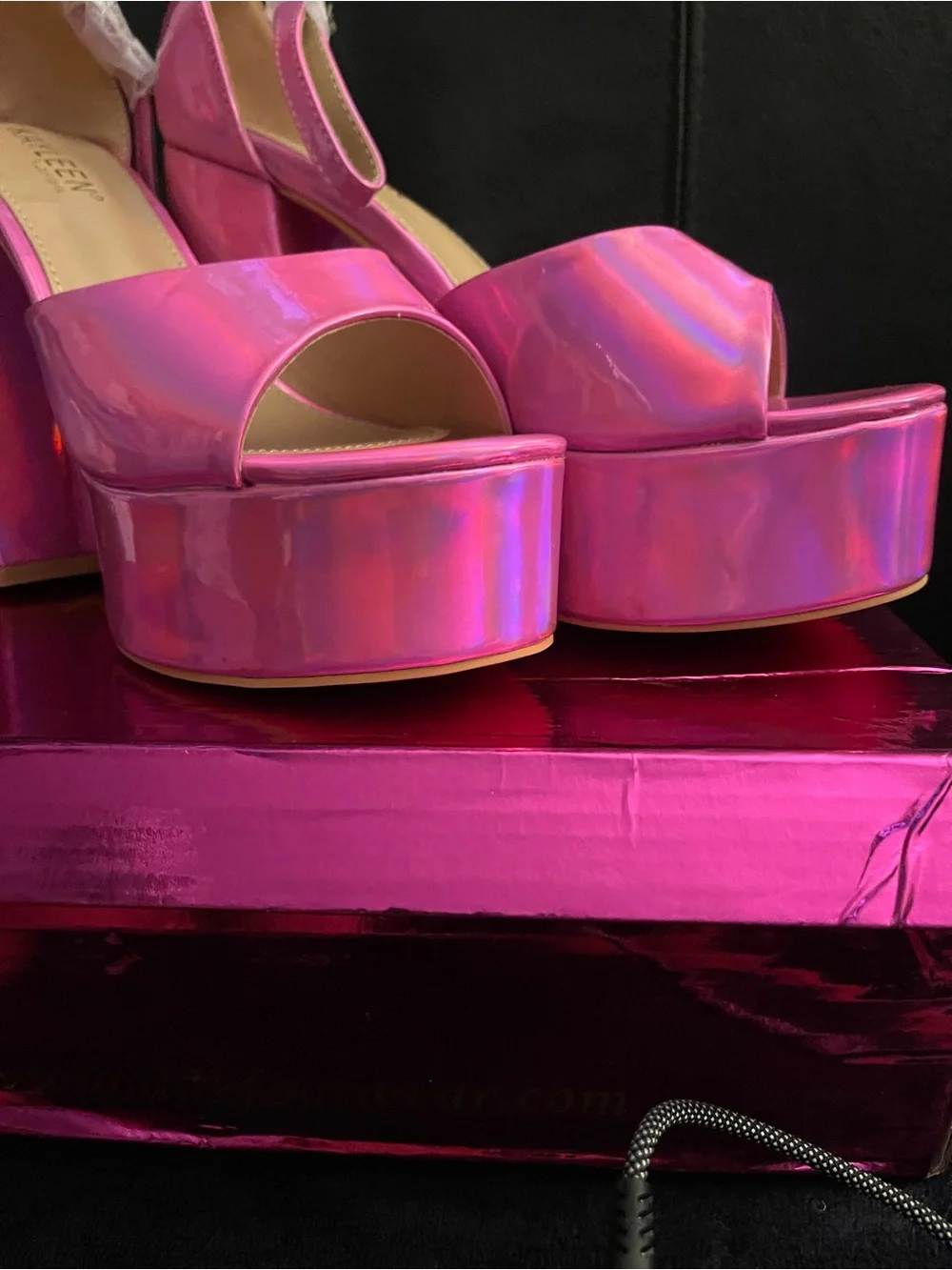 Kayleen Hot Pink Iridescent Jonay 5” Platform Ankle Strap Sandals Sz 7 NWB